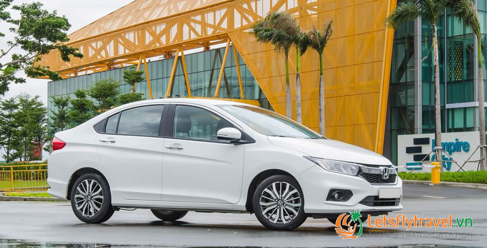 thuê xe ô tô 4 chỗ nha trang