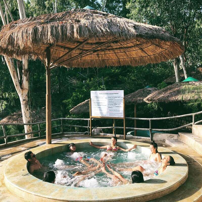 Suối khoáng nóng Tháp Bà
