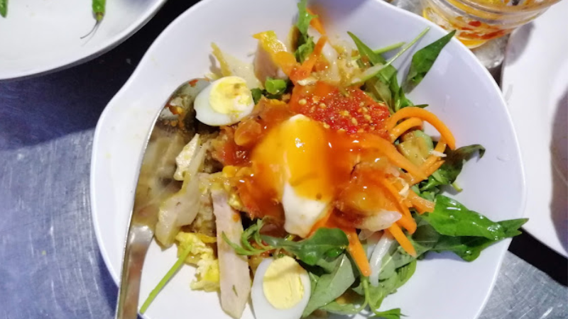 bánh mì chấm nha trang