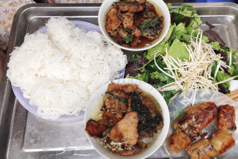 quán bún chả Hà Nội