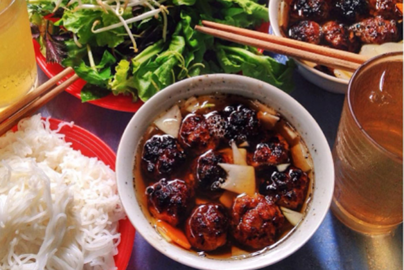 quán bún chả Hà Nội