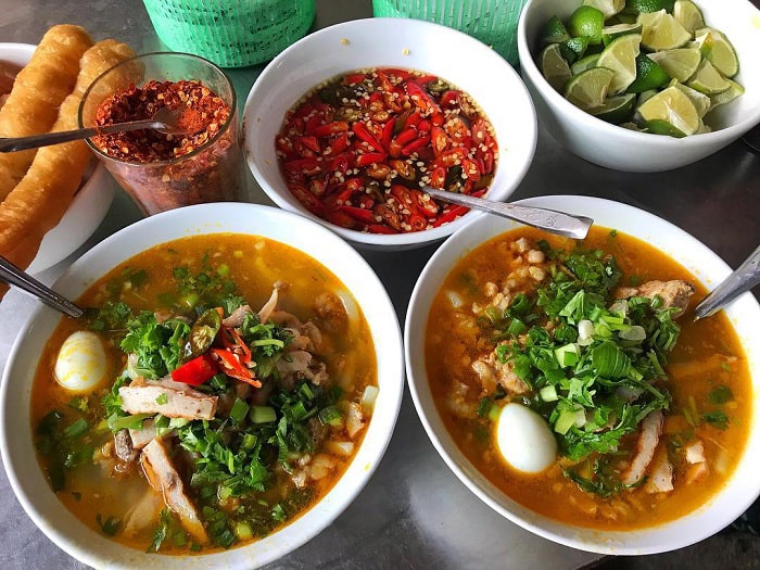 bánh canh bà Thu đà nẵng
