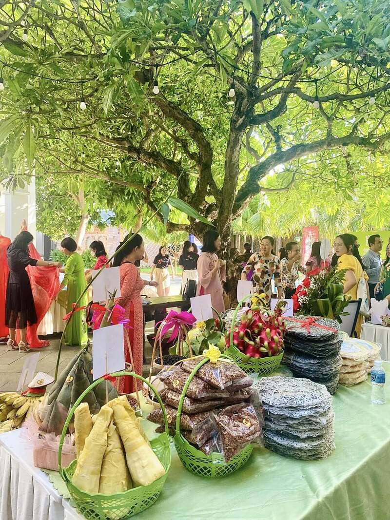 nhà hàng bình minh phan thiết
