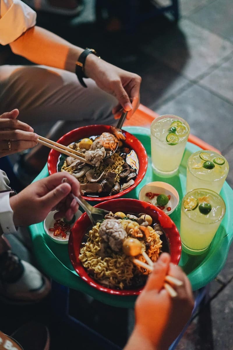 ăn tối hà nội