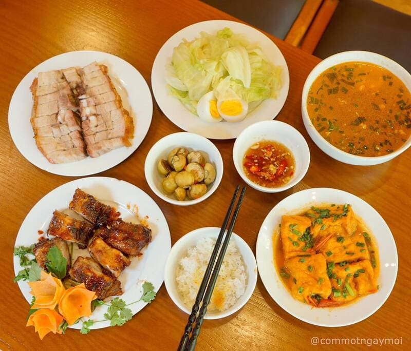 ăn tối hà nội