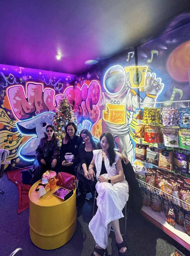 quán karaoke hồ tây