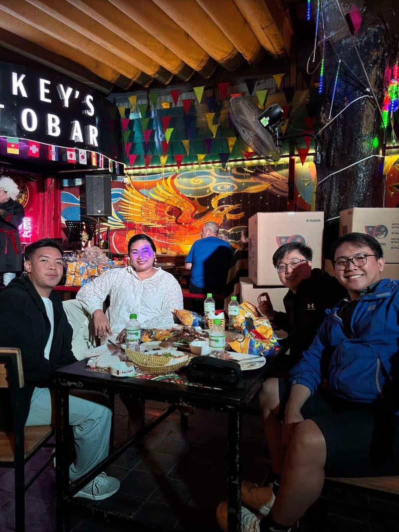 karaoke hồ tây