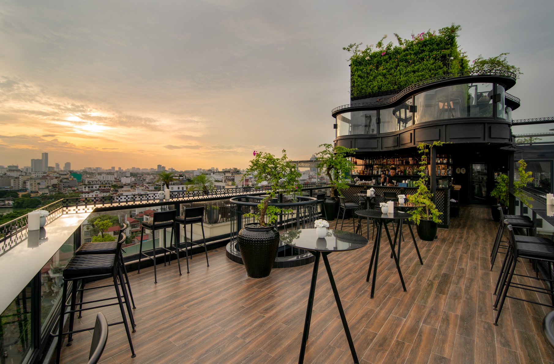 Nhà Hàng Rooftop Hà Nội