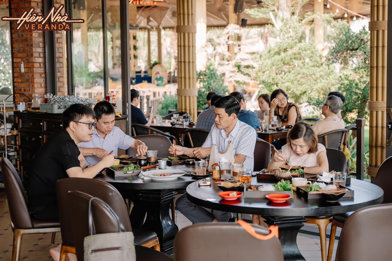 nhà hàng view sông Hàn Đà Nẵng