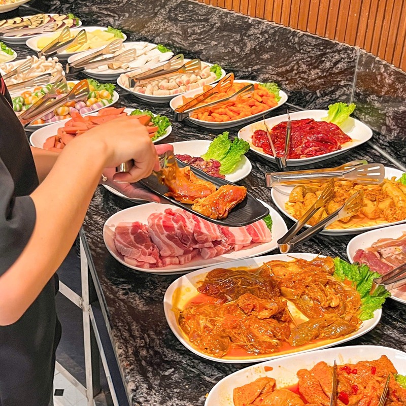 quán ăn ngã tư sở