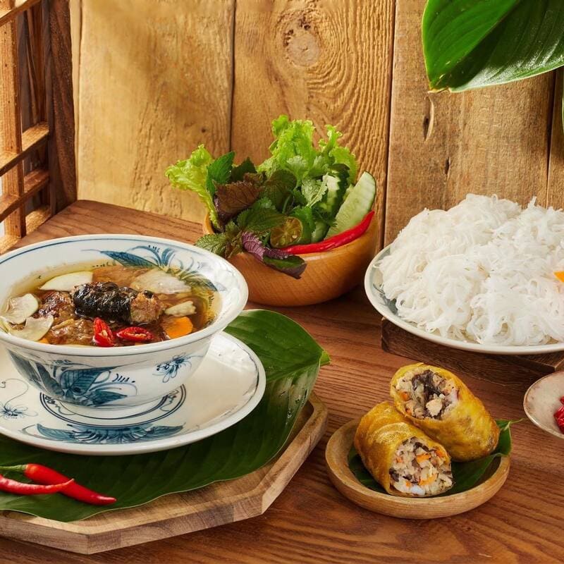 bún chả hồ tây