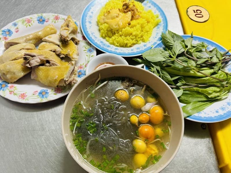 COM gà Nha Trang nổi tiếng