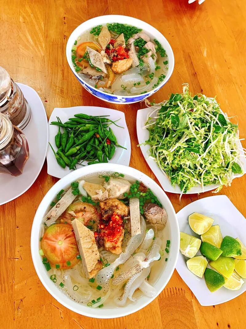 quán ăn gần ga nha trang