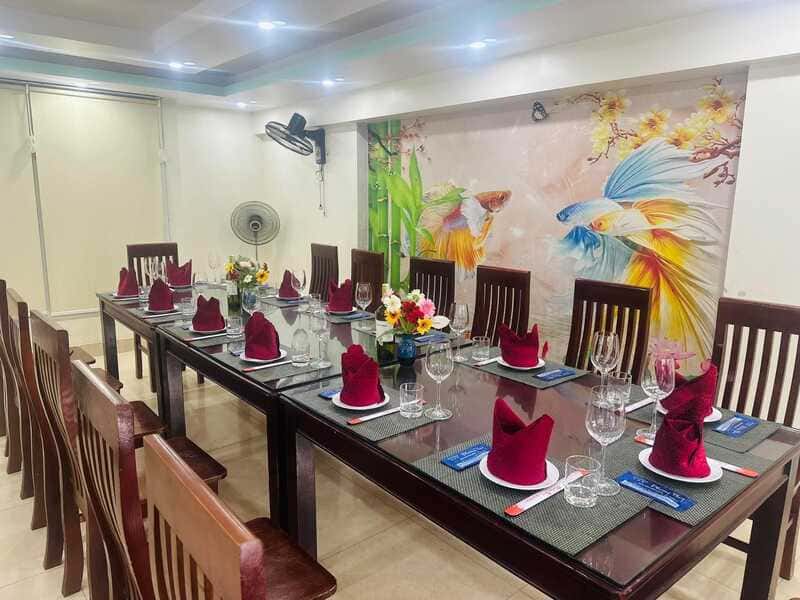 nhà hàng hải sản địa phương phương thuý