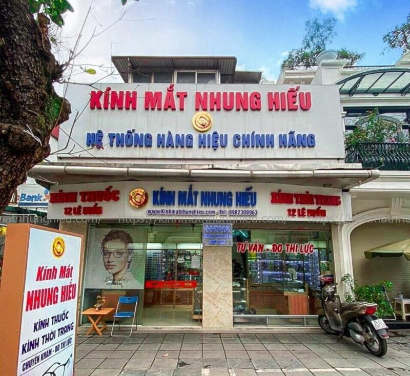 cửa hàng kính mắt Hà Nội