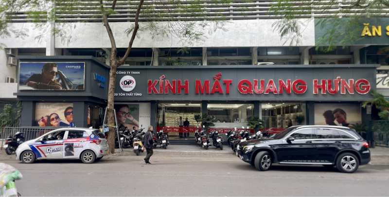 cửa hàng kính mắt Hà Nội